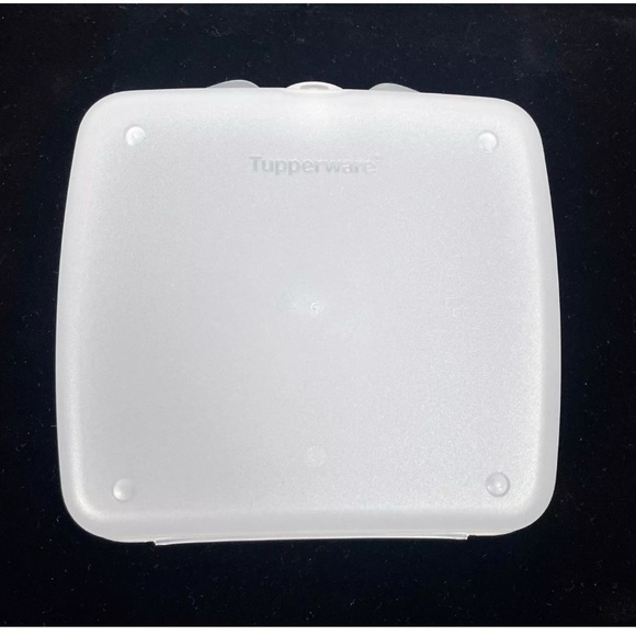 New Tupperware White Sandwich Keeper Hinged Container Frosted - Picture 3 of 5